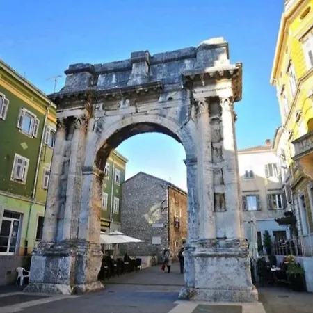 Ory 2 Between The And Center