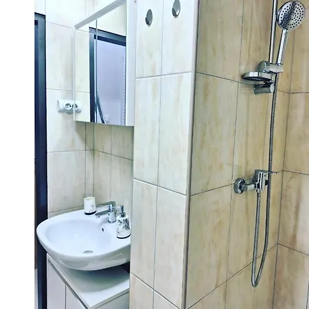 Apartment Ory 2 Between The And Center Pula