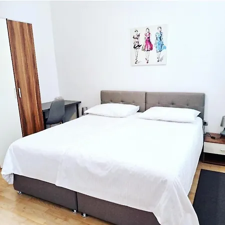 Apartment Ory 2 Between The And Center